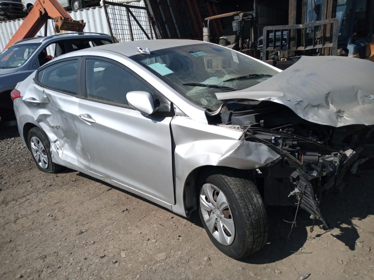  Hyundai ELANTRA 2012    EN DESARME